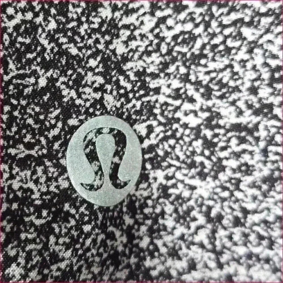 Lululemon T.H.E. Short 9" Linerless - Men's Medium - Athletic Activewear - Picture 4 of 4